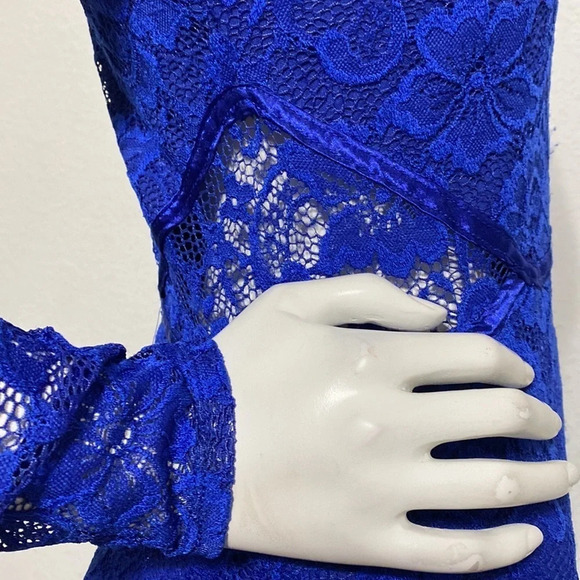 Social Stories Cobalt Blue Lace Side Cut Outs Bodycon Dress Size M - Picture 6 of 9